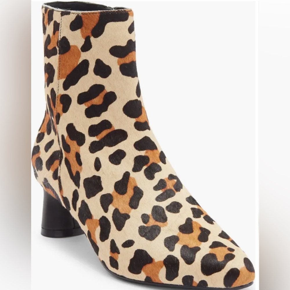 NWT Vaneli Animal Print Heeled Boots